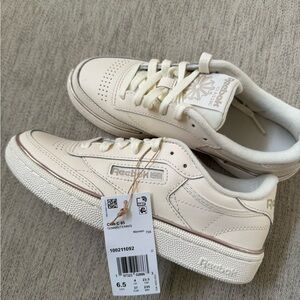 Reebok Club C 85 womens shoe